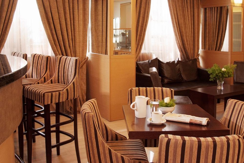 Poseidon Hotel 3*